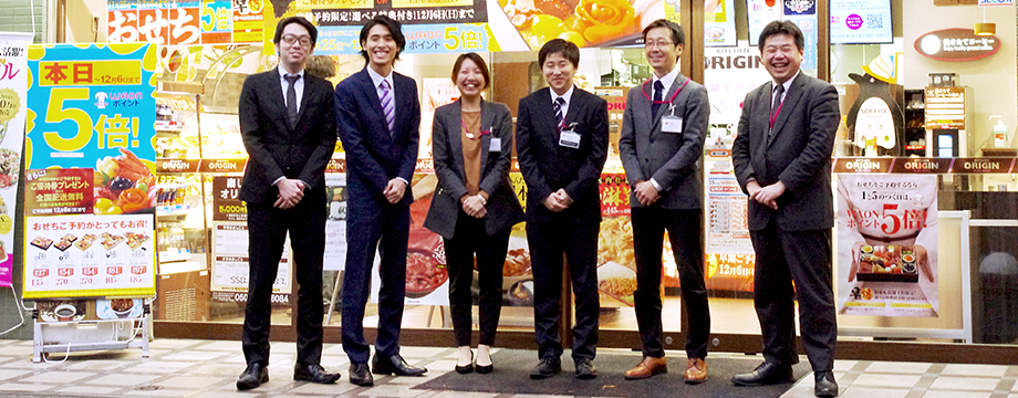 今はようやくインフラベースが出来上がって、これからオンラインストアの構築とか、第2、第3フェーズへと発展させて、うちの強みを更にお客さまに発信していきたい、Webサイトを最大の武器に使いたい、と思っています。そして、新たな販売チャネルとして、ECサイト構築をさせることで、更なる利便性と成長を考え、御社と共に成長できればと思います。まだまだお取り組みが継続しておりまして、越えていかないといけないハードルが山ほどあり…また社内協議を繰り返して、御社に打診します。また厳しい依頼が行くかもしれませんが(笑)、お付き合いのほどよろしくお願いします!